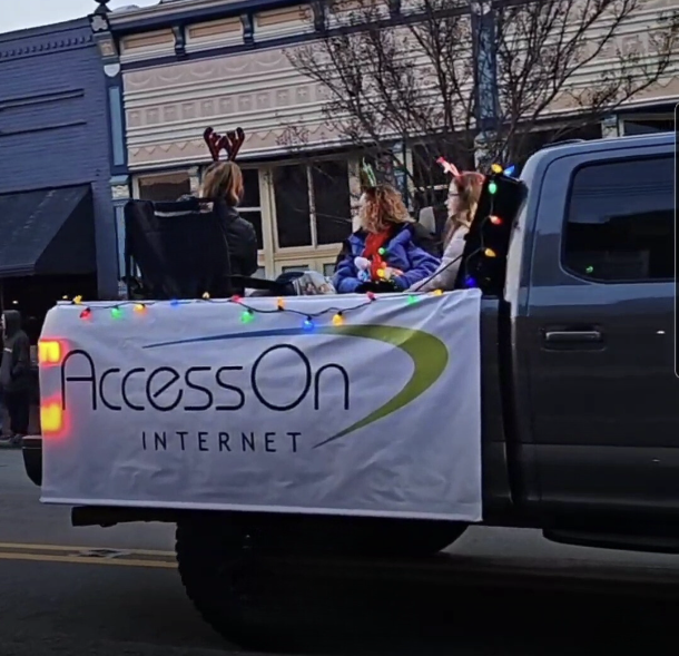 AccessOn Brings Holiday Cheer to Warrenton Christmas Parade